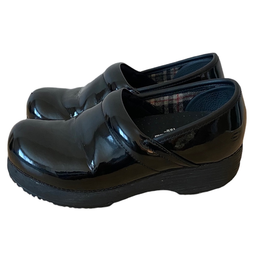 SKECHERS • Slip-Resistant Candaba Work Clogs • Black